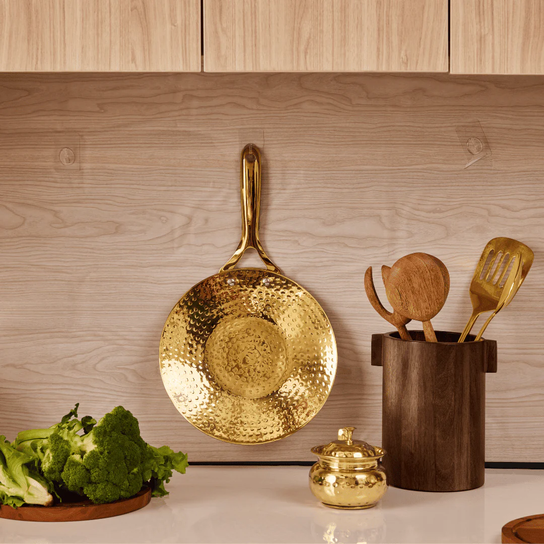 Brass Roti Tawa with Insulated handle And Ghee Pot Combo - Image 8